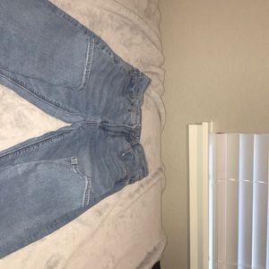 Light wash straight leg jeans!!